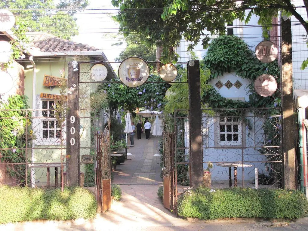 Vila Rica Suítes