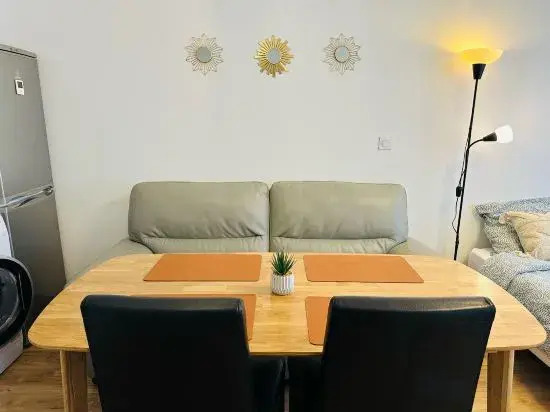 Pairs center 3 beds 2 rooms Family Suite