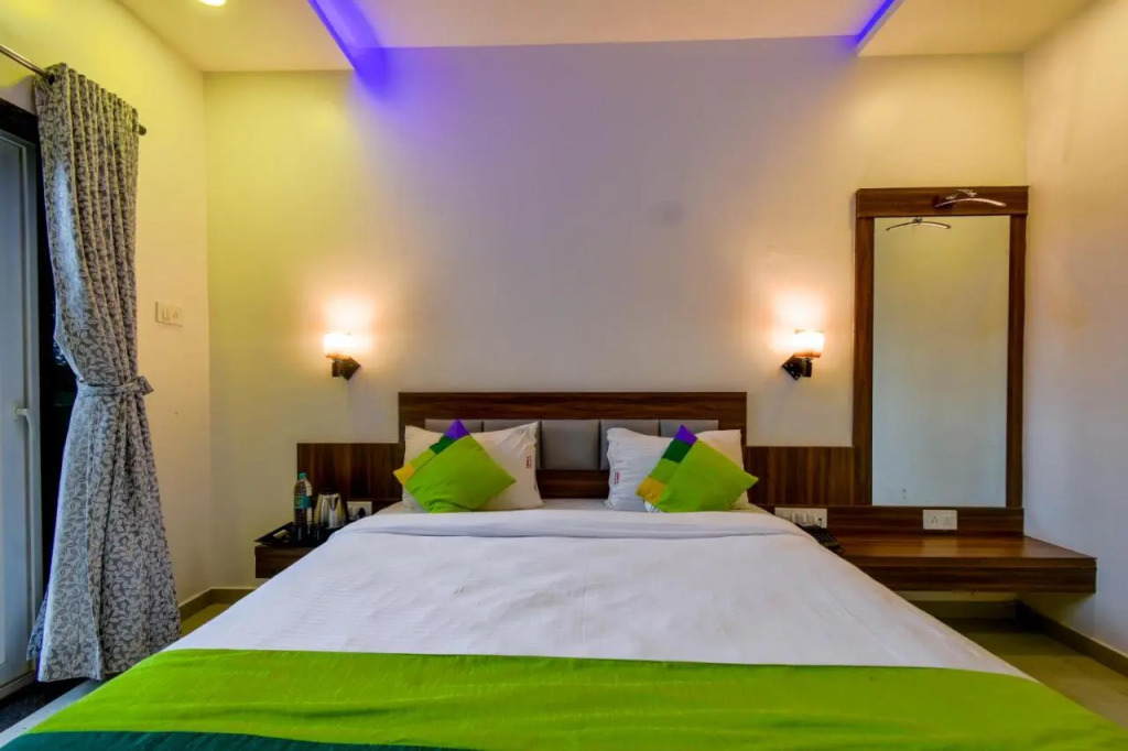 Treebo Prince Palace With Swimming Pool