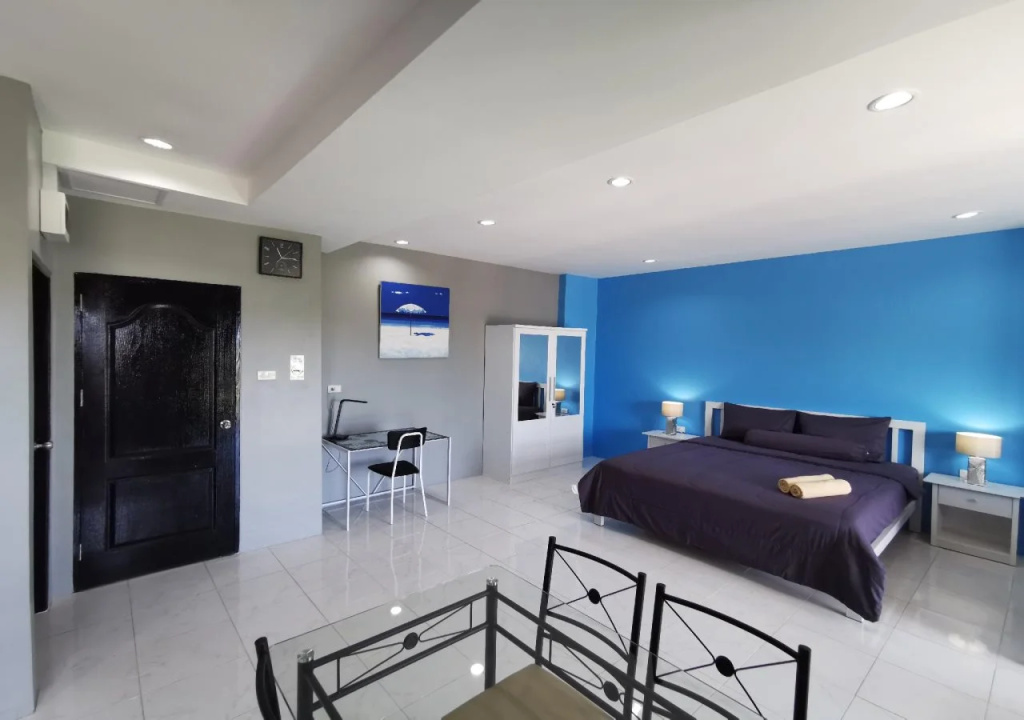 KARON STUDIO APARTMENT