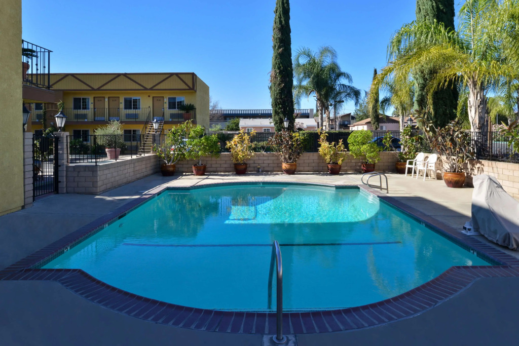 Americas Best Value Inn & Suites - Fontana