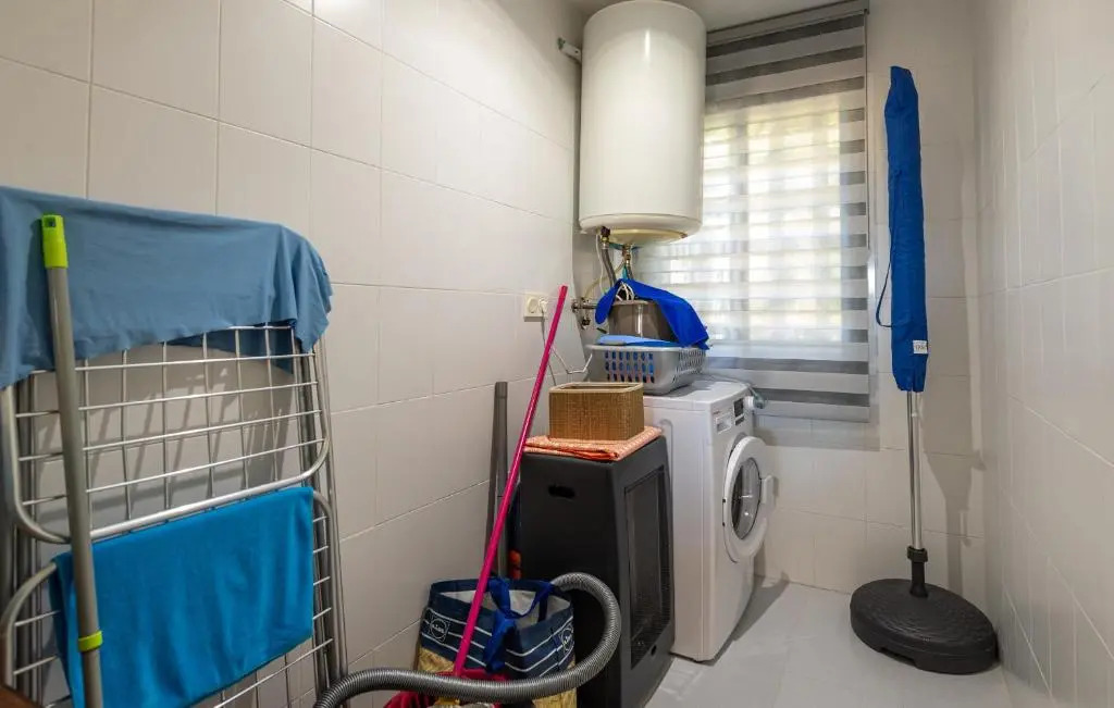 2199-Apt with terrace and pools