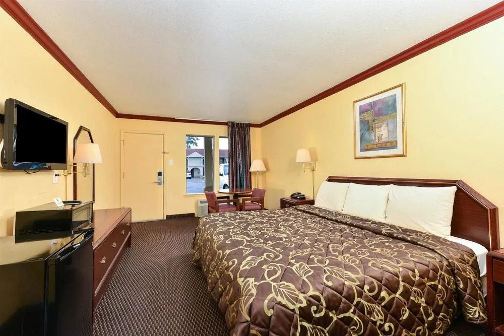 Days Inn Conroe