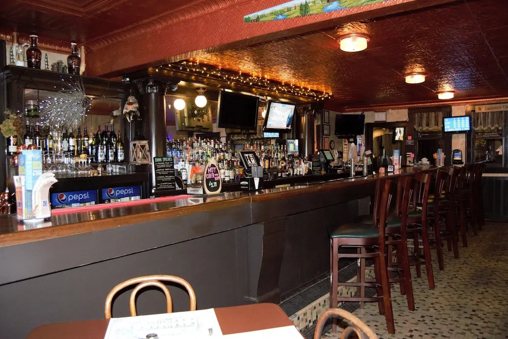 Historic Hotel Broadalbin