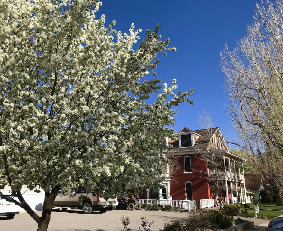 Bross Hotel B & B