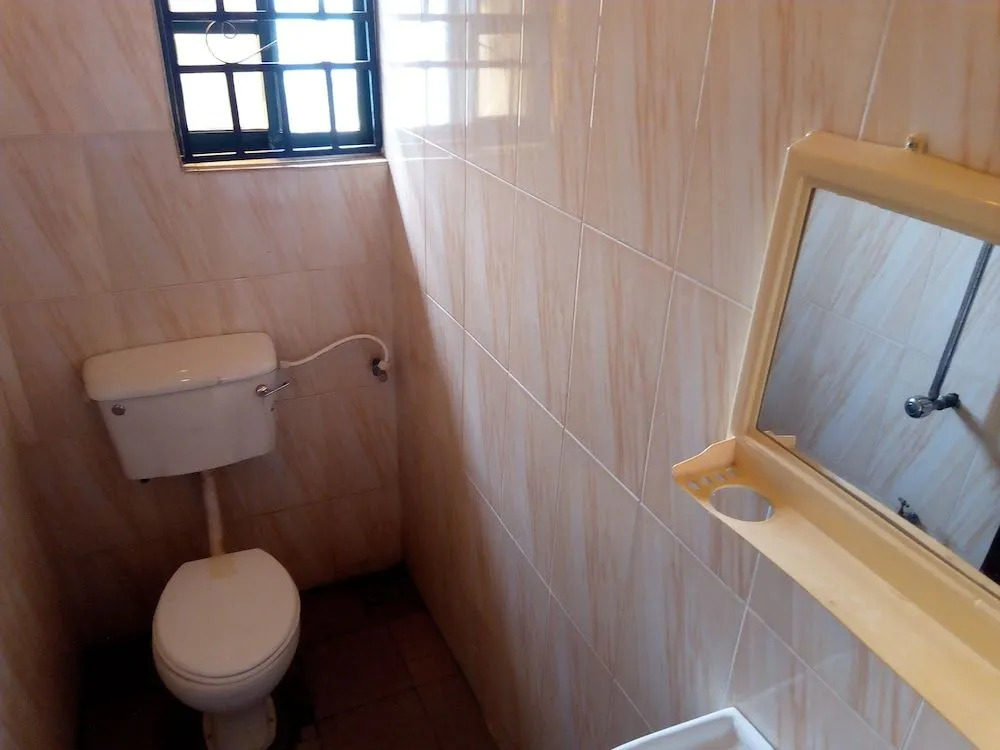 Adebayowa Hotel