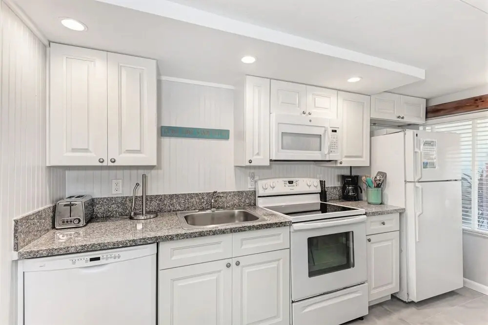 New Rental The Haven Unit 1 Heated Pool 1 Bedroom Home by Redawning