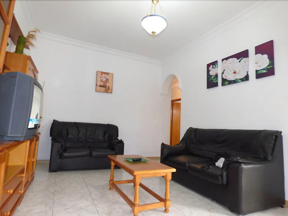 Cadiz 102479 3 Bedroom Apartment By Mo Rentals