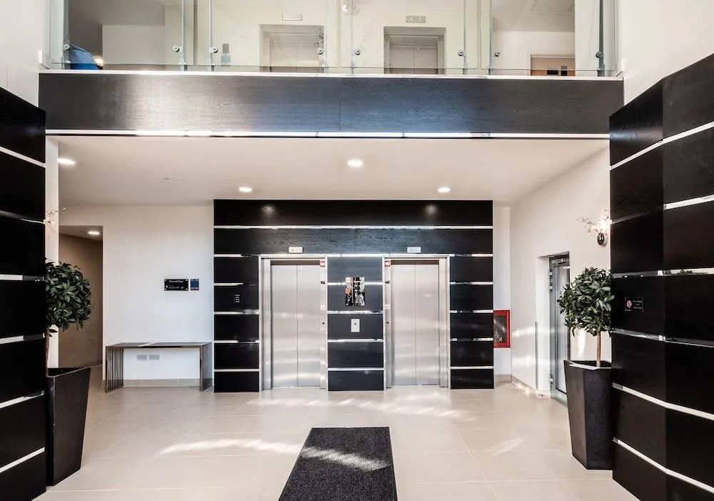 Heron House Apartments