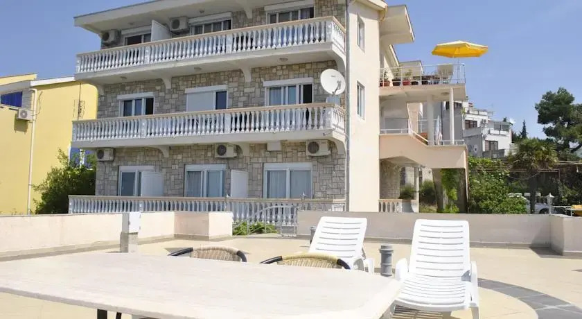 Sun Apartments