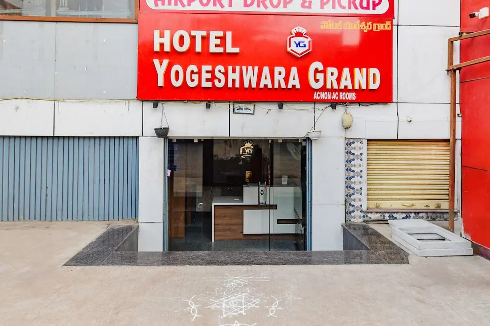 FabHotel Yogeshwara Grand
