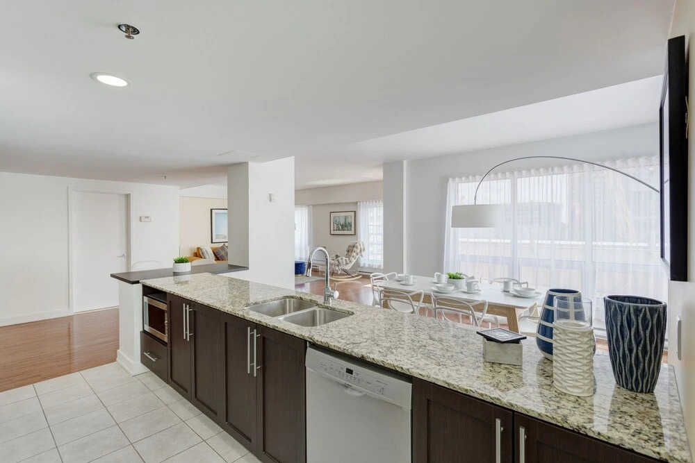 Palais-des-Congrès Furnished Suites by Hometrotting