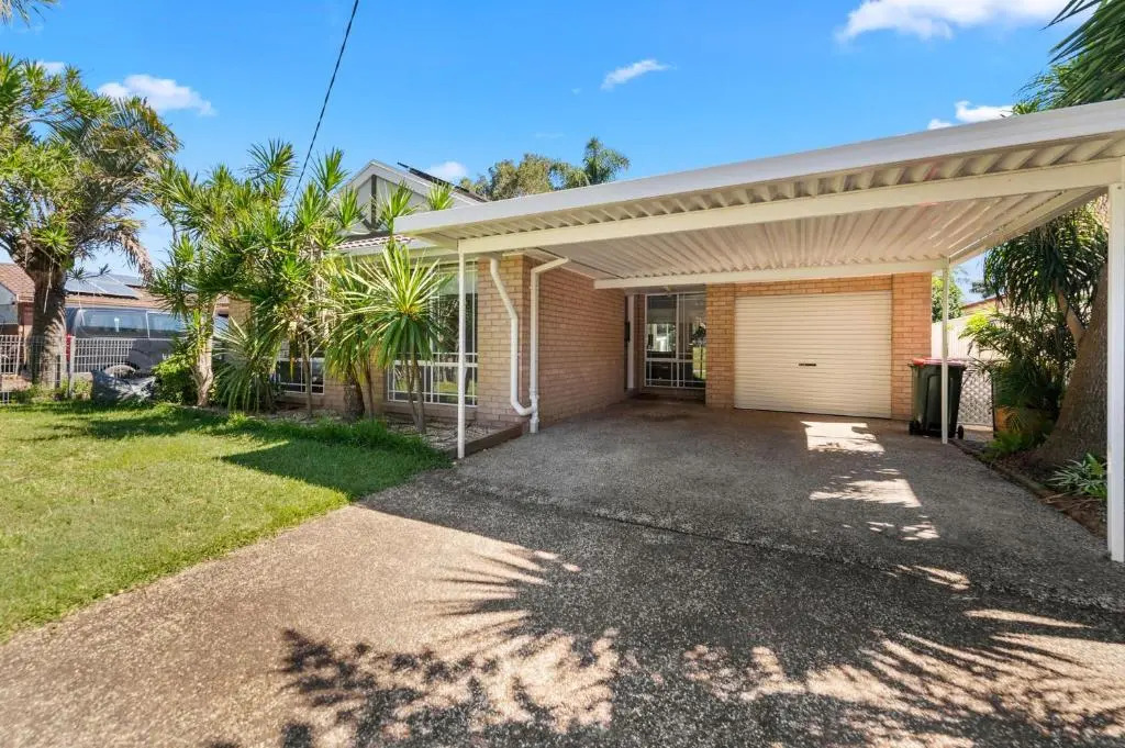 Sandy Point Road 114 Corlette
