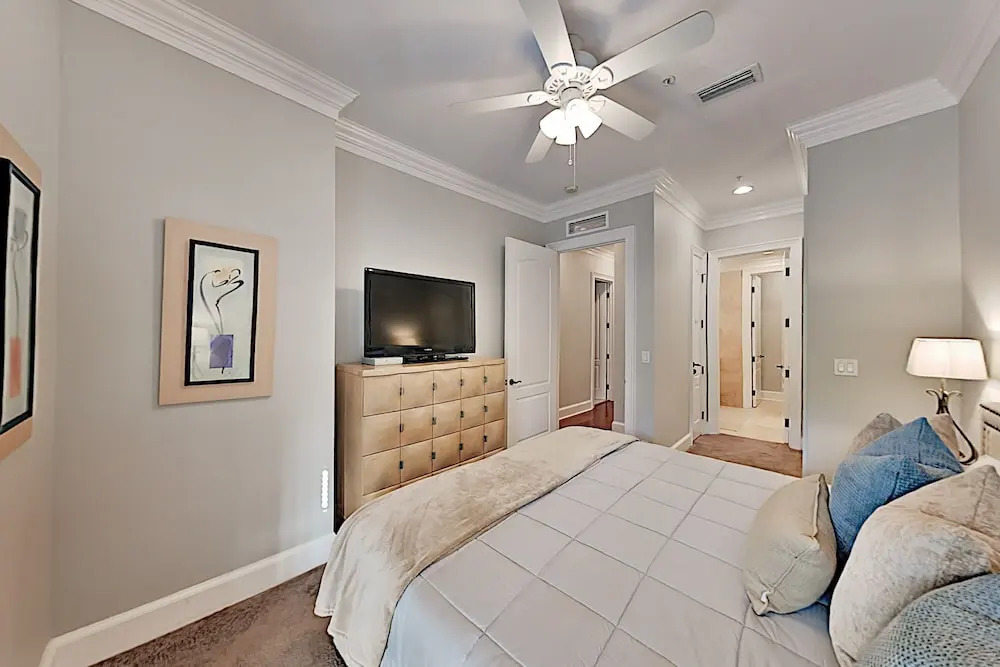 New Listing! Hip Le Jardin Gem W/ Pool & Hot Tub 3 Bedroom Townhouse