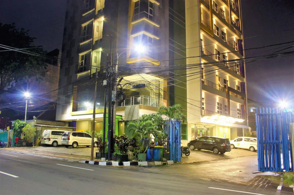 ZEN Rooms Cideng Timur Raya