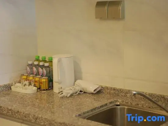 There is a room (Xiaoxigou Subway Station Branch)