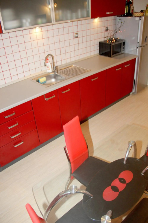 Perelik House