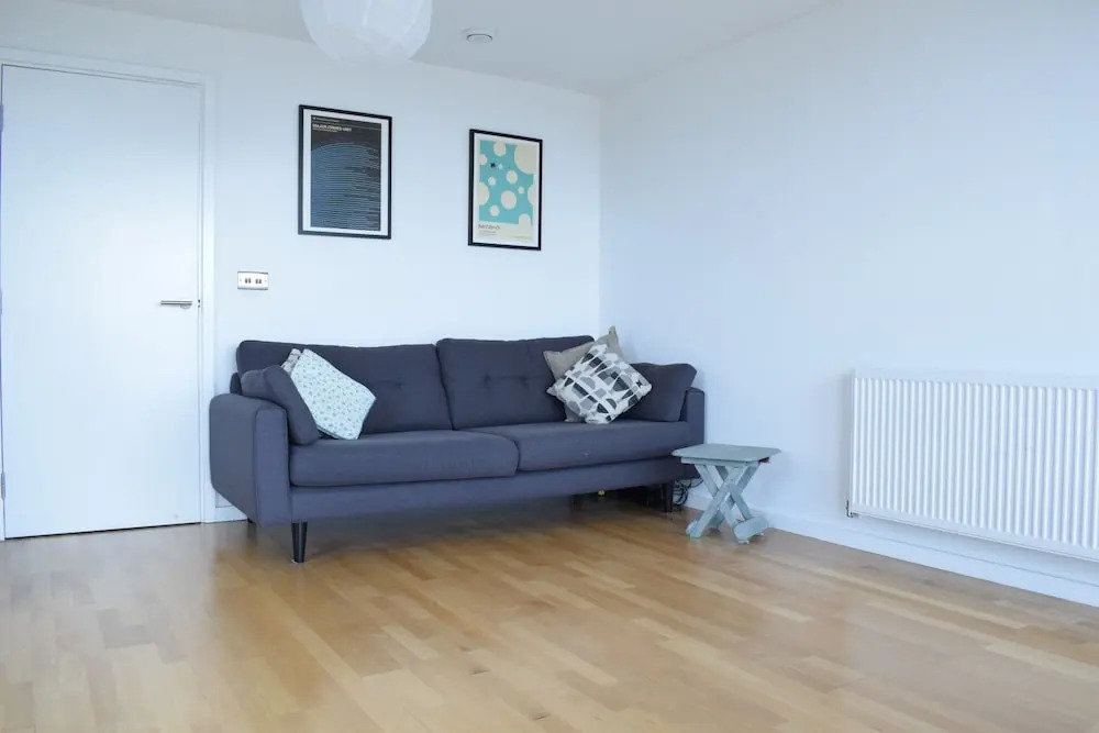 1 Bedroom Flat With a Balcony View of the Shard