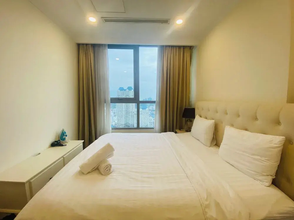 The Aquamarine Landmark Suites - Poolside Access at L4B