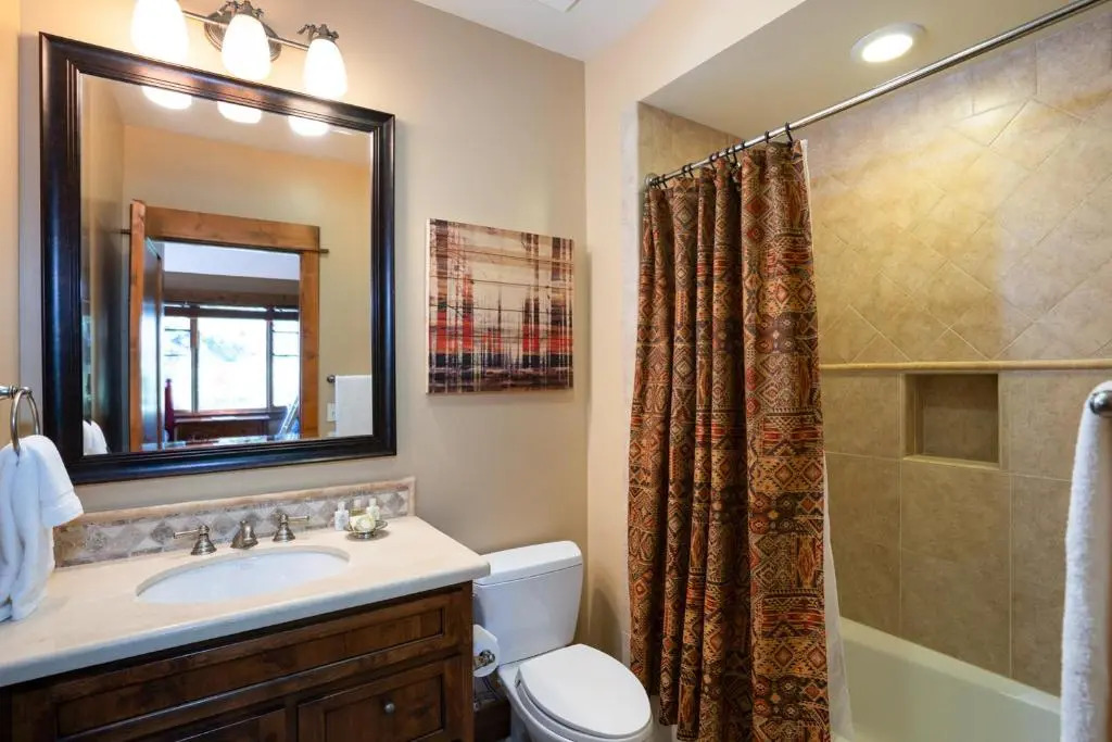Luxury Old Greenwood 3BD Villa