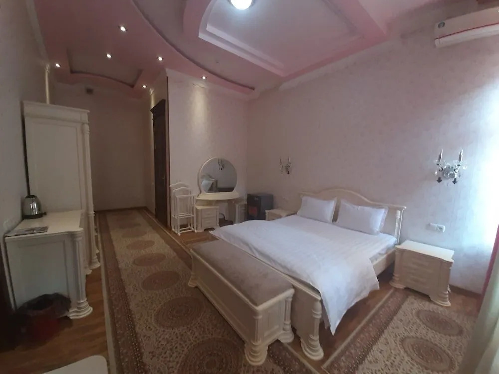 Eleon Hotel - Hostel