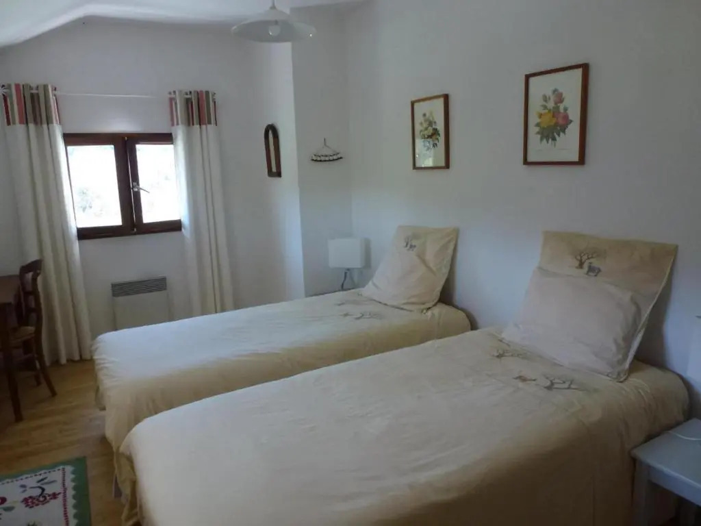Gîte Le Mayet-de-Montagne, 4 pièces, 6 personnes - FR-1-489-317