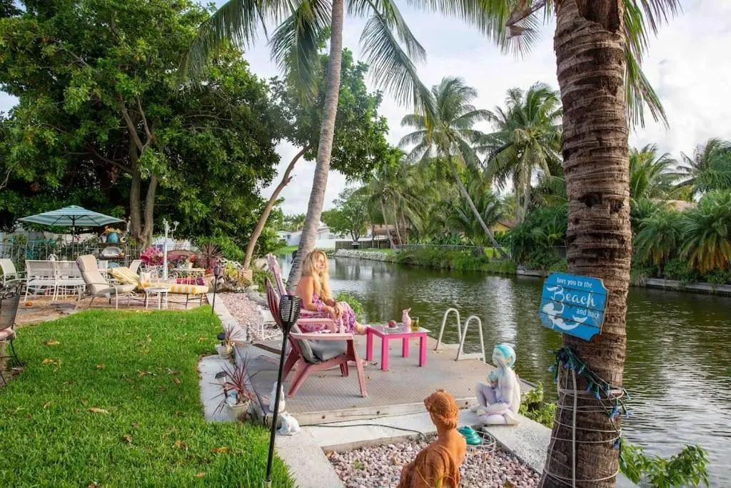 Pool King Sweet Karma on Water Best Location Beaches,Restaurants,Hard Rock Casino