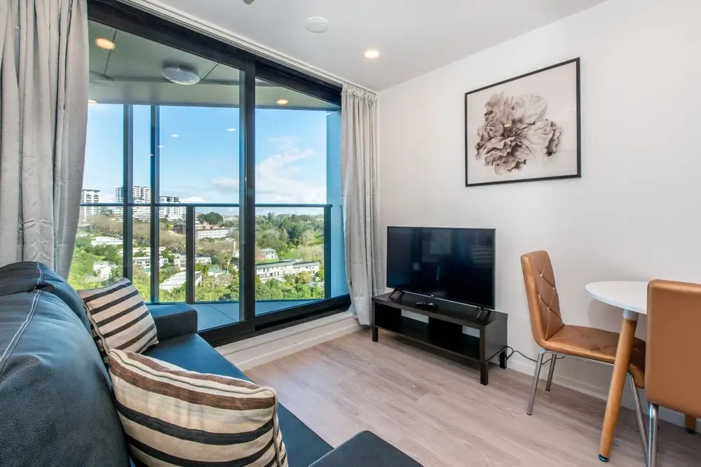 Ehome - Brand New In CBD with Pool, Sauna, Gym, Netflix