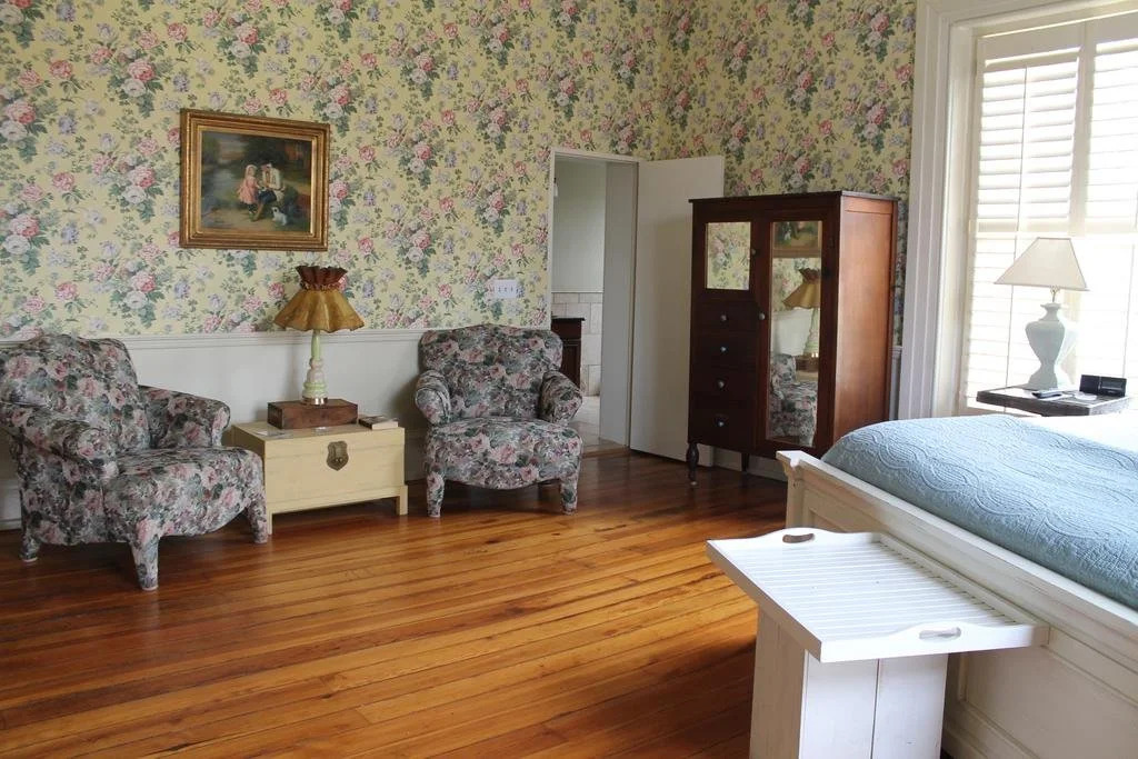 Early Inn at the Grove