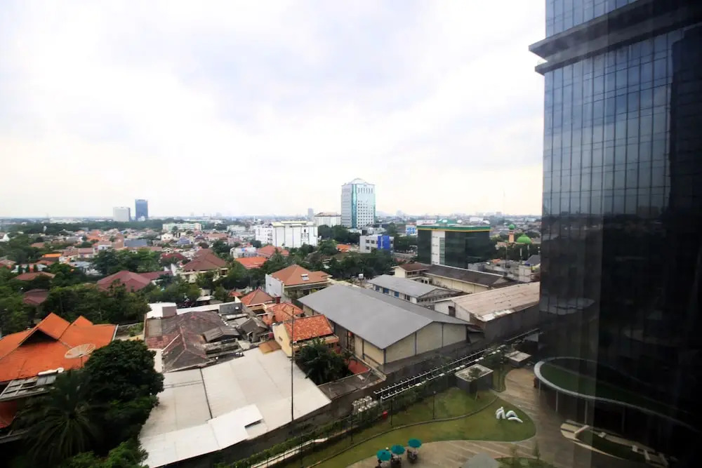 Spacious and Modern L'Avenue Apartment