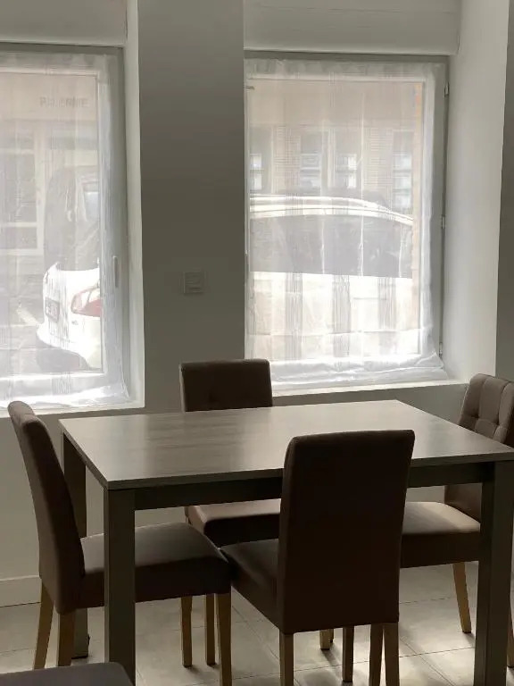 APPARTEMENT RDC AVEC 1 CHAMBRE à 5 METRES A PIED DE LA DIGUE DE LA PANNE