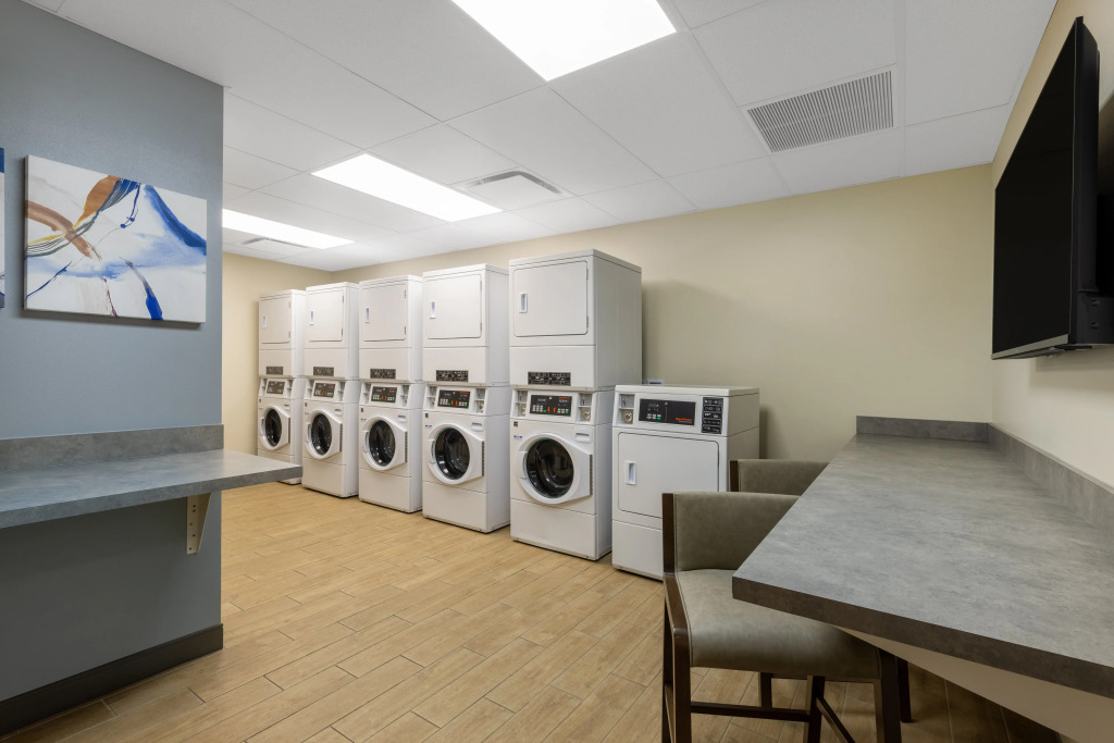 Candlewood Suites McPherson by IHG