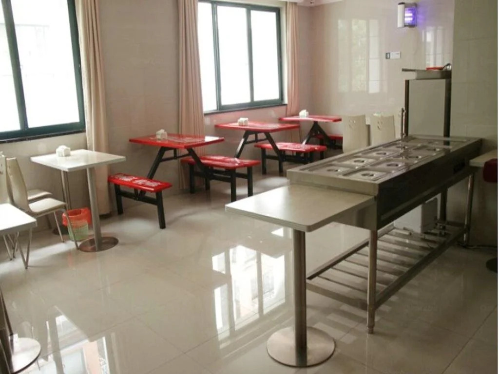 One Plus One Holiday Inn