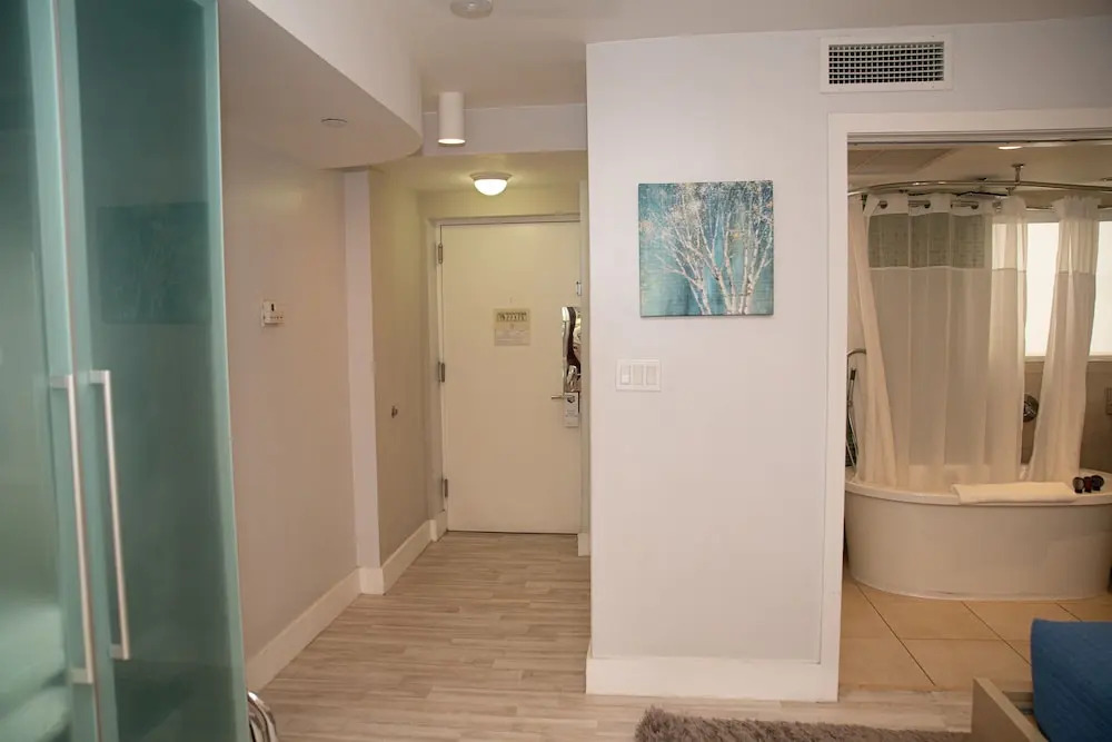 Allure Suites