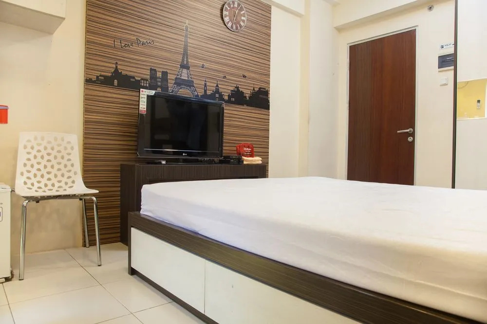 RedDoorz Apartment @ Manyar Street