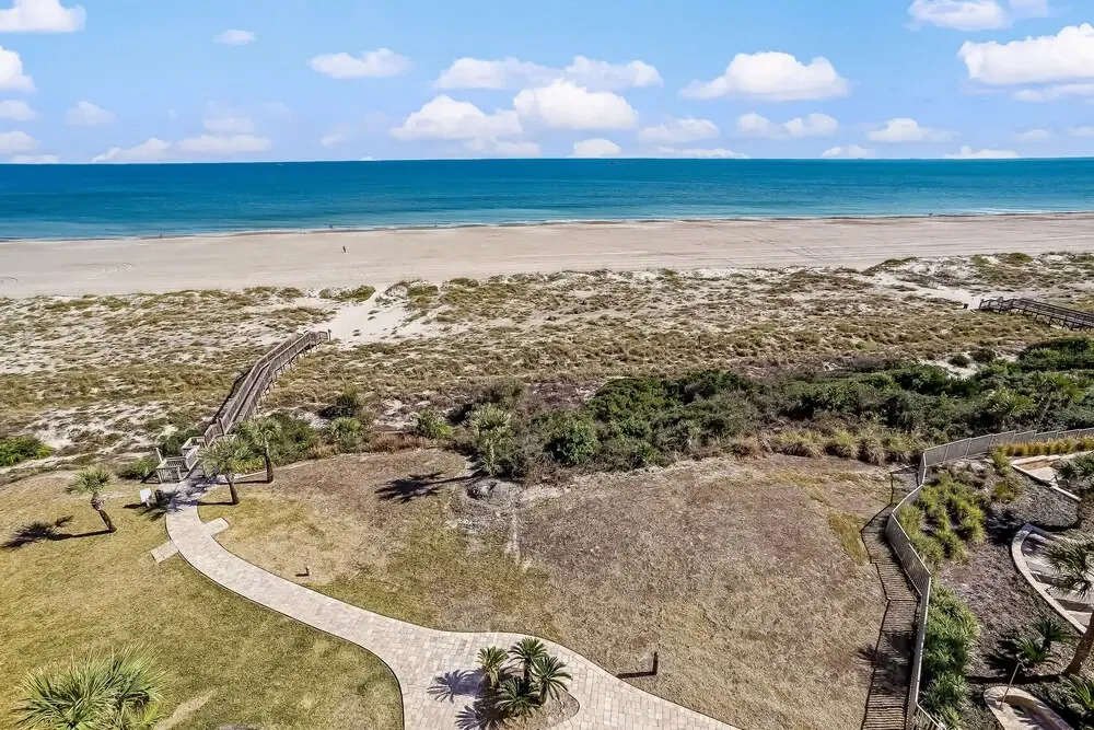 327 Sandcastle 1 Bedroom Condo by RedAwning