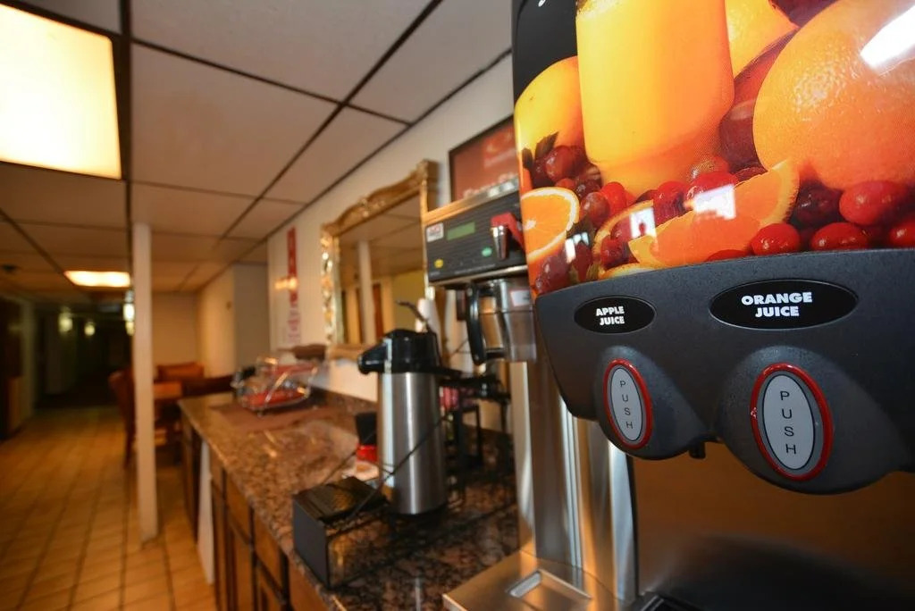 Econo Inn and Suites