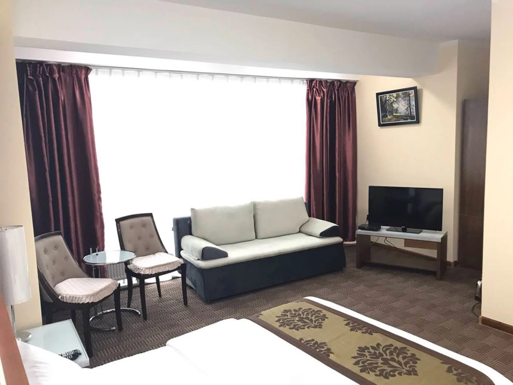 Munkh Khustai Hotel