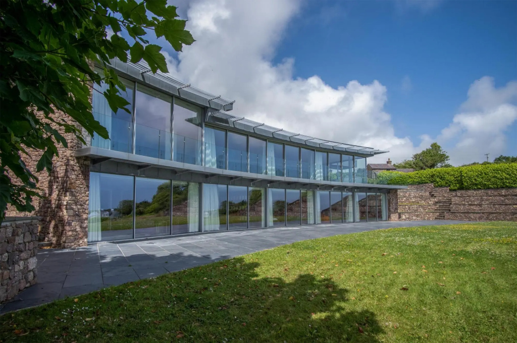 Bryn House - Luxurious 5 Bedroom Holiday Home - Penmaen