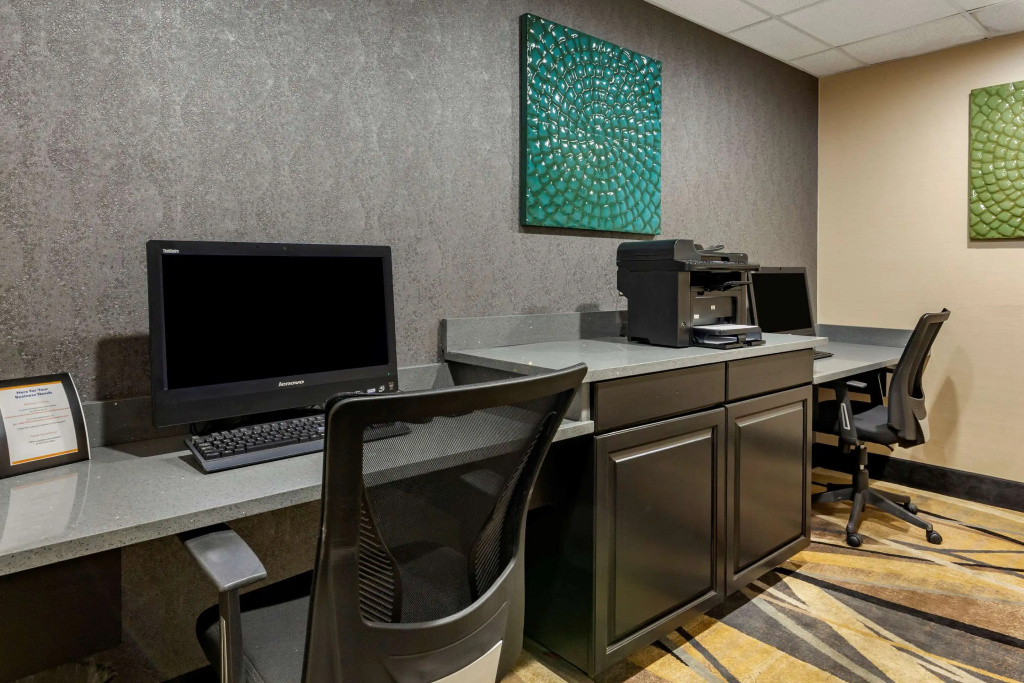 Comfort Suites Pineville - Ballantyne Area