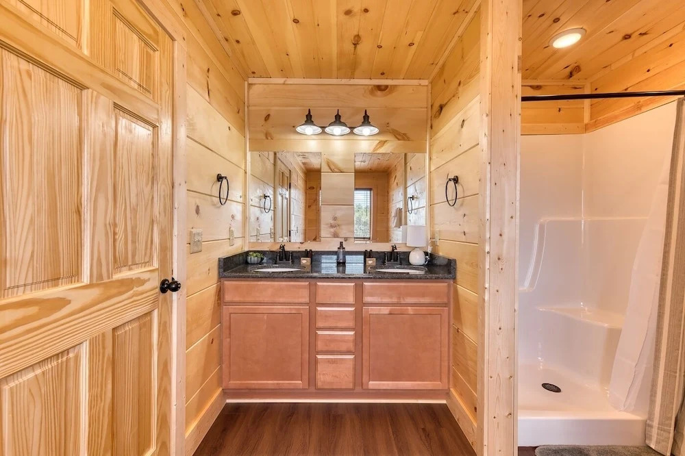 Smoky Mountain Basecamp: 2 Luxe S W/ Hot Tubs 7 Bedroom Cabin