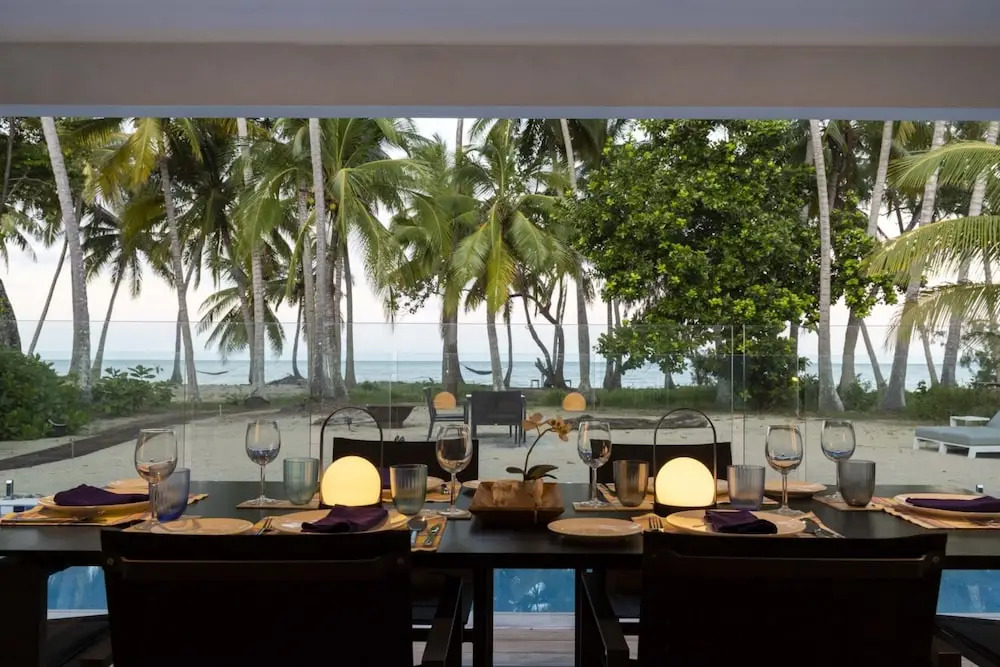 Tenterfield Beachfront Luxury 4 Bedroom Holiday Home