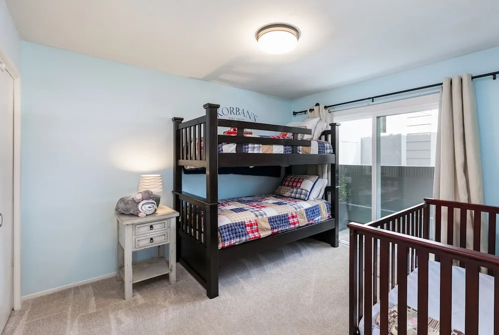 3br W/ Patio & Grill - 1 Mile To Beach & Pier Ave 3 Bedroom Townhouse