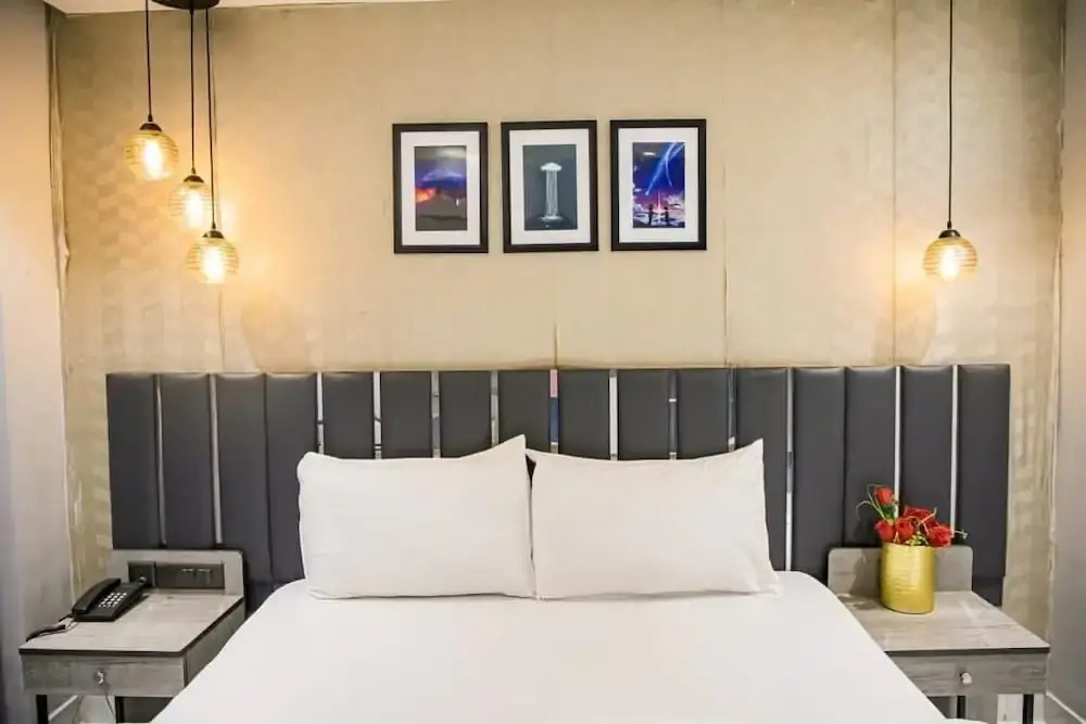 HOTEL O AZORA