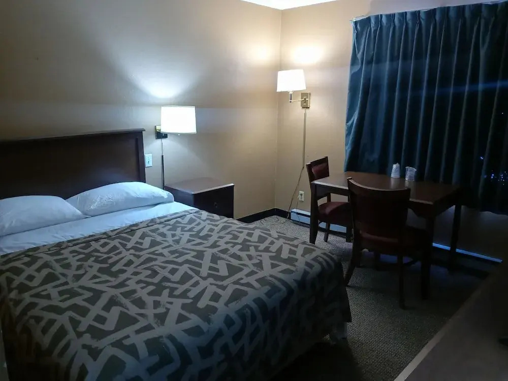 Roseau Motel