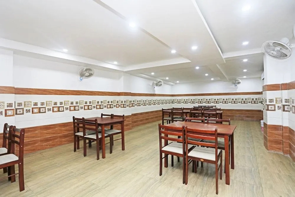 OYO 13891 Hotel Shayon Residency