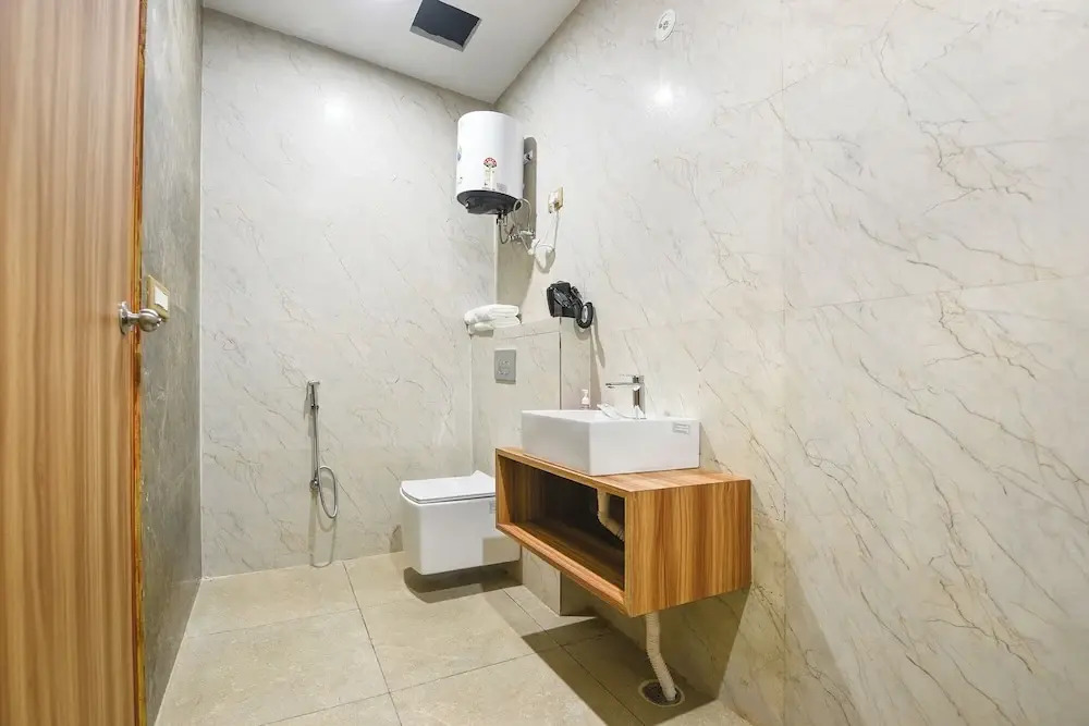 FabHotel AR Prime- Nr. Emaar Palm Heights Gurgaon