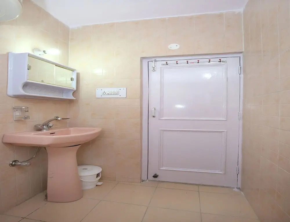 OYO 9839 Home Cozy 3BHK Sanjauli