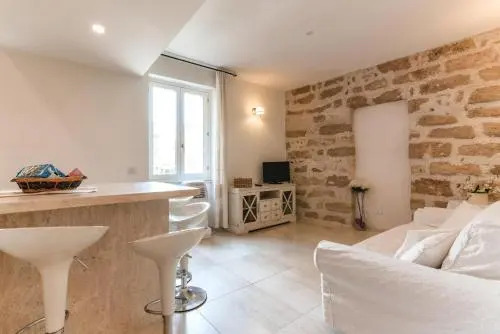Welcomely - Casa Simon