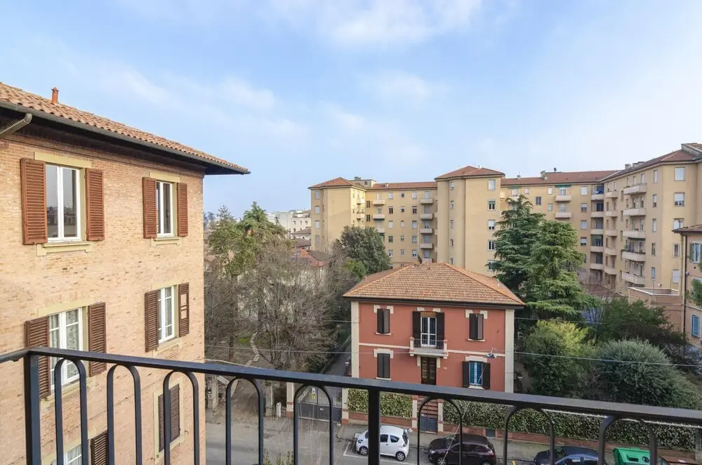 Brand new Suite With Balcony Via Albertoni